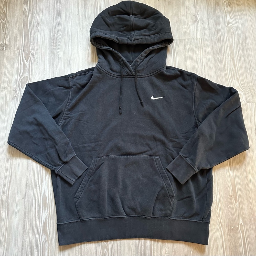 nike - black swoosh hoodie